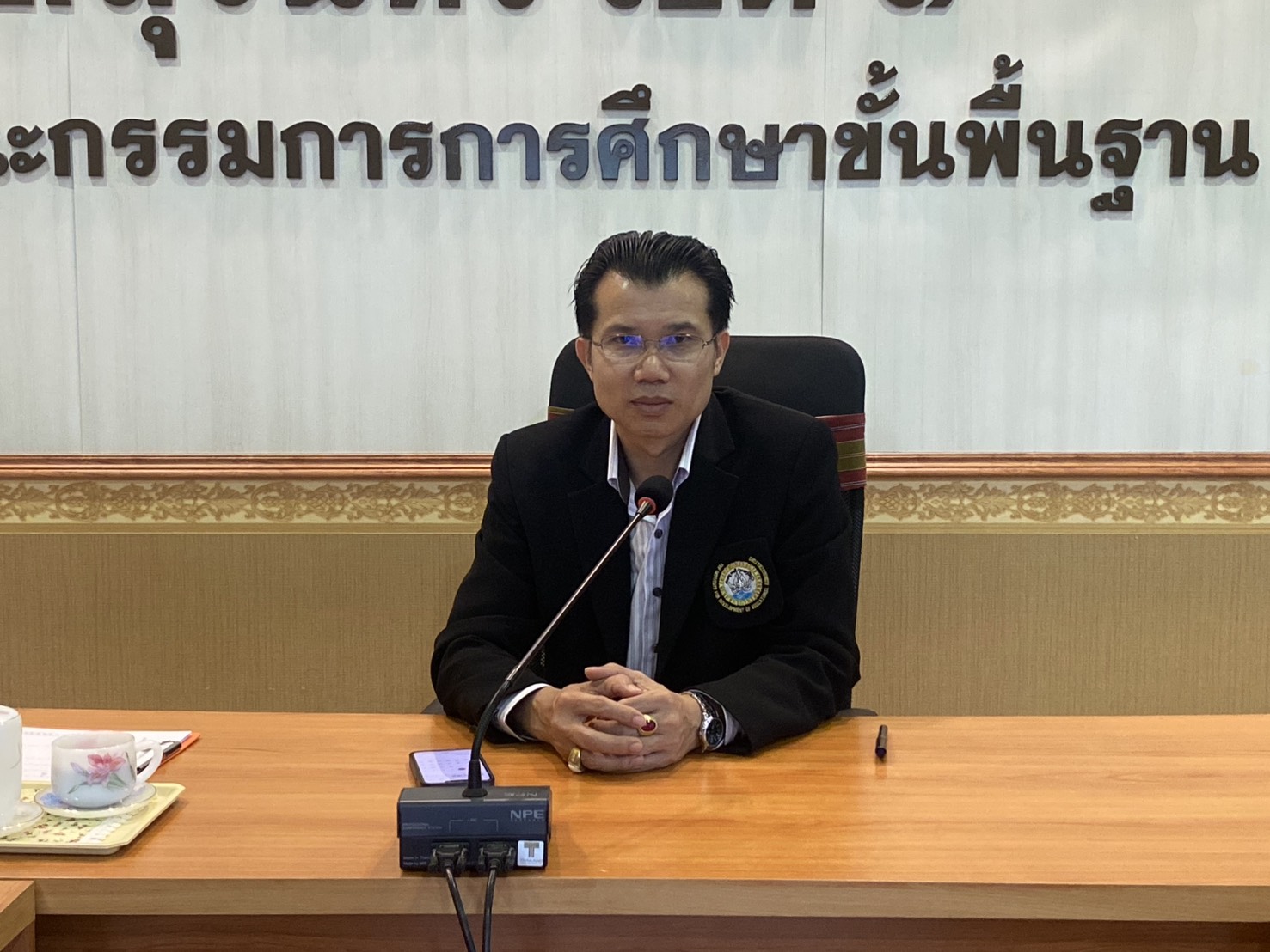ประชุมออนไลน์ในระบบ Zoom Meeting เรื่อง การจัดตั้งงบประมาณรายจ่ายประจำปีงบประมาณพ.ศ. 2570 งบลงทุนค่าครุภัณฑ์ที่ดินและสิ่งก่อสร้างของโรงเรียนคุณภาพตามนโยบาย “1 อำเภอ 1โรงเรียนคุณภาพ