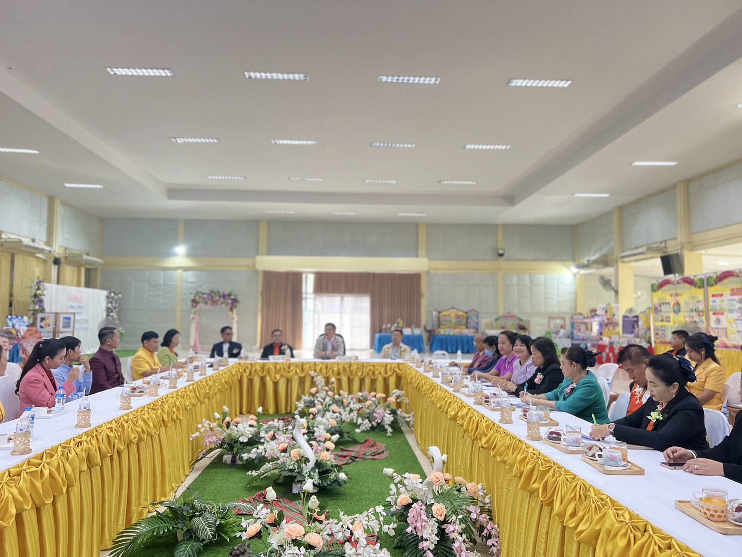 การลงพื้นที่เพื่อตรวจราชการ กรณีปกติ รอบที่ 1 ประจำปีงบประมาณ พ.ศ.2568 เขตตรวจราชการที่ 13 ณ โรงเรียนหนองโตง “สุรวิทยาคม”